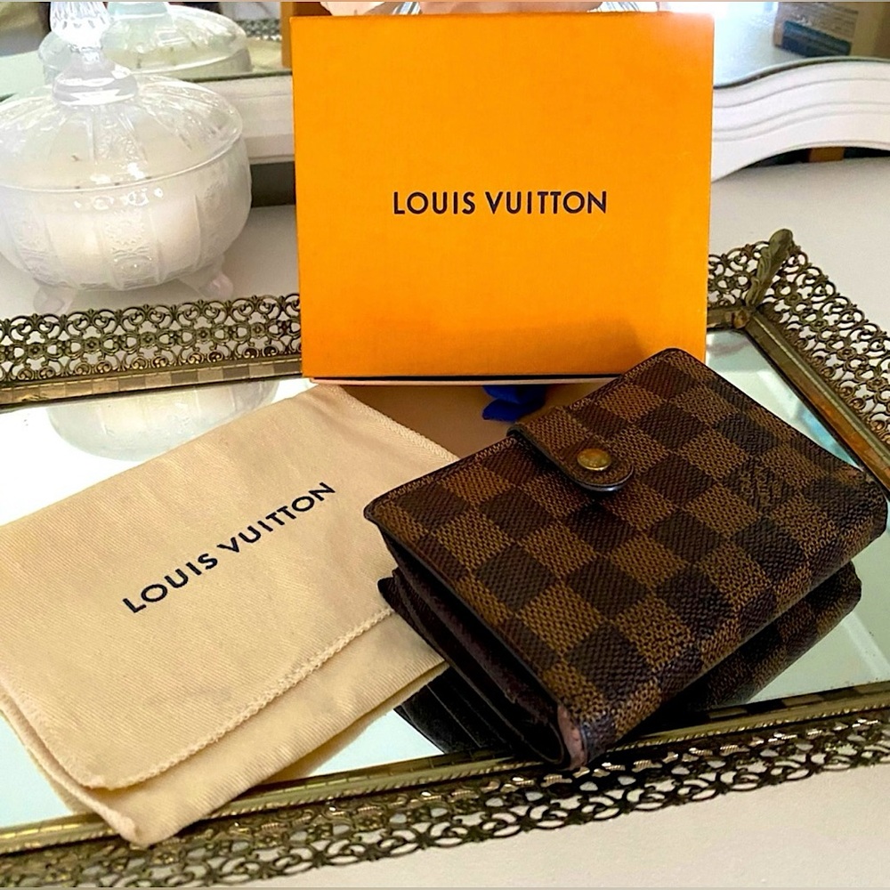 Louis Vuitton Damier Bifold Wallet